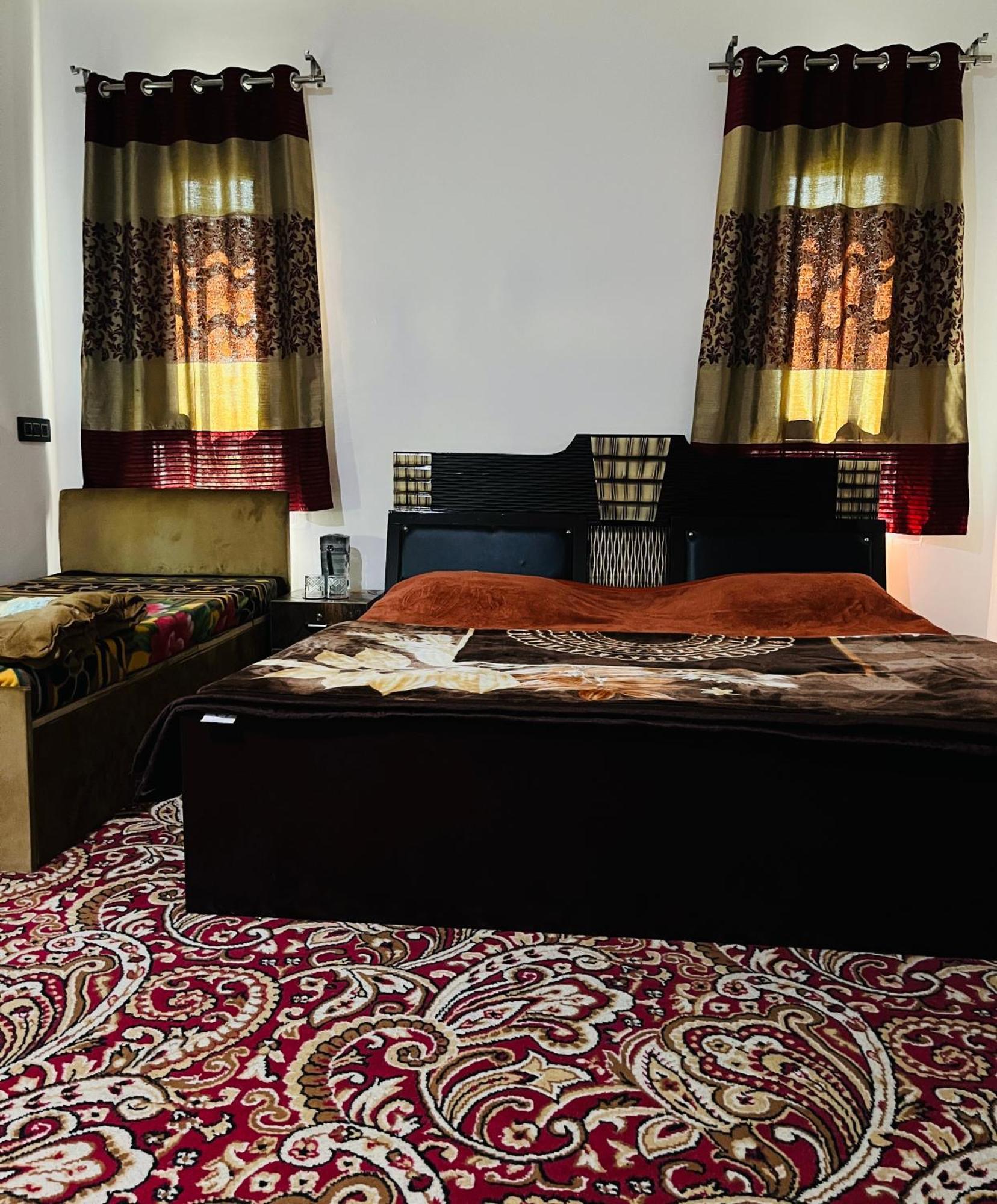 Apartamento Sunset View Gulmarg Exterior foto